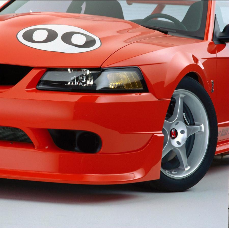  Ford Mustang SVT Cobra R 2000 года  (фото 102 из 128)